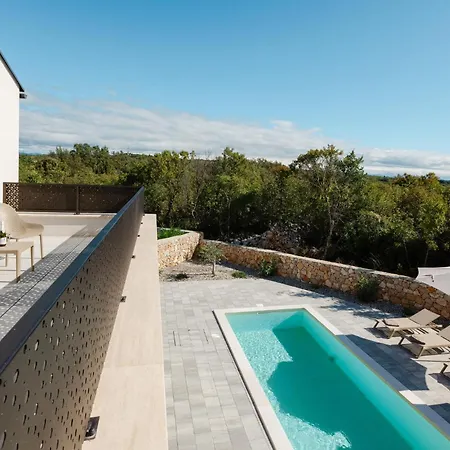 Cozy In With Private Swimming Pool, Be Inside Or Outside Ferienhaus