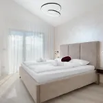 펜션 Cozy In With Private Swimming Pool, Be Inside Or Outside *