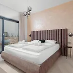Cozy In With Private Swimming Pool, Be Inside Or Outside Kras