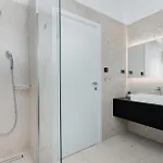 Cozy In With Private Swimming Pool, Be Inside Or Outside Kras