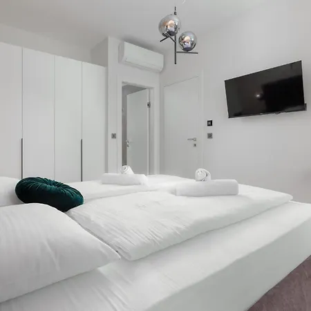 펜션 Cozy In With Private Swimming Pool, Be Inside Or Outside *