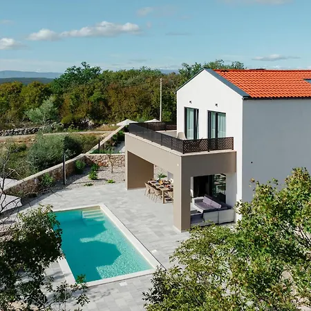펜션 Cozy In With Private Swimming Pool, Be Inside Or Outside Kras